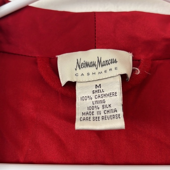 Neiman Marcus Cashmere Silk Robe Size Medium- Beautiful red - Picture 3 of 14